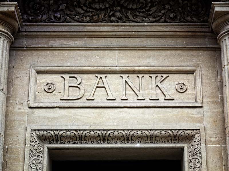 Banking & Finance Banking & Finance